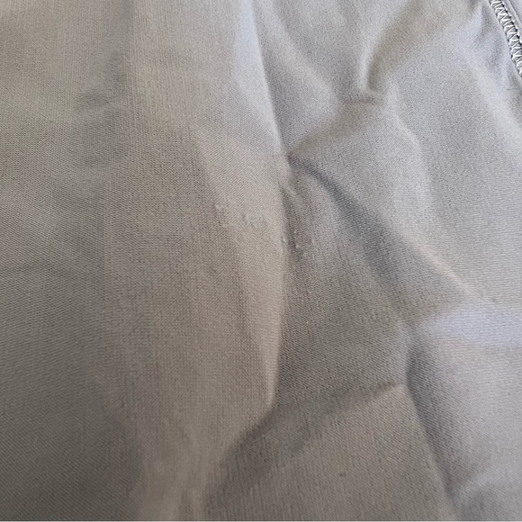 Lululemon tank top with cute mesh details, size 6 - Picture 5 of 5